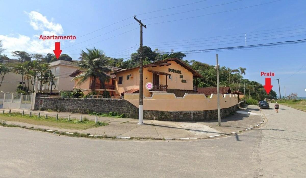Apartamento com Varanda